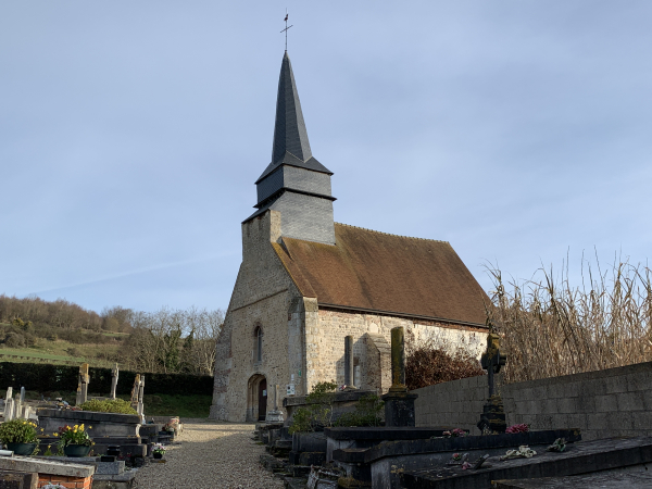 Eglise Saint-Martial de Sauchay-le-Bas. Une crypte Saint-Sauveur est située sous son choeur. Sauchay-le-Bas a été absorbée par Sauchay-en-Rivière sous la révolution pour devenir la commune de Sauchay.
