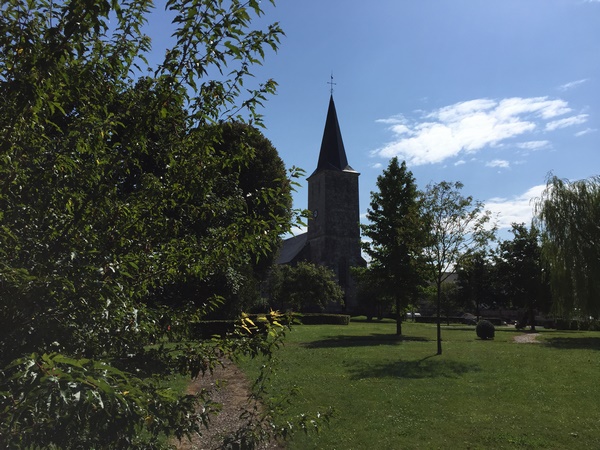 Nous voilà de retour à St-Nicolas-de-la-Taille, dont on voit ici l'église Saint-Nicolas.