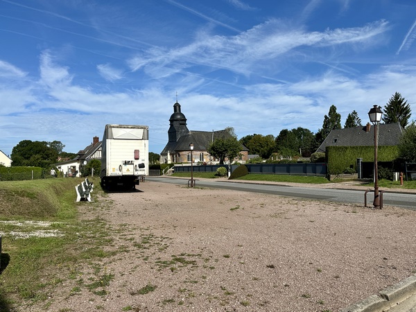 Nous voilà de retour à Royville.