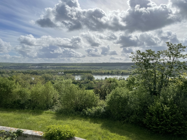 Vue sur la vallée de la Seine depuis l'église Saint-Michel.