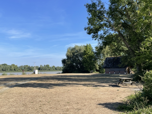 Nous voilà de retour sur le quai de Seine d'Aizier.