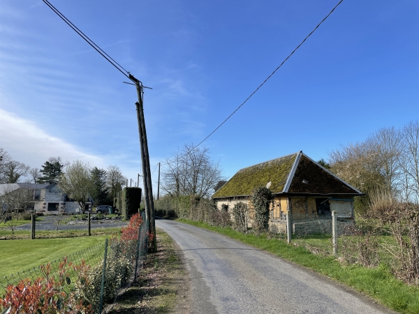 Après le ruisseau, nous remontons en face jusqu'au Lieu Ecalier.