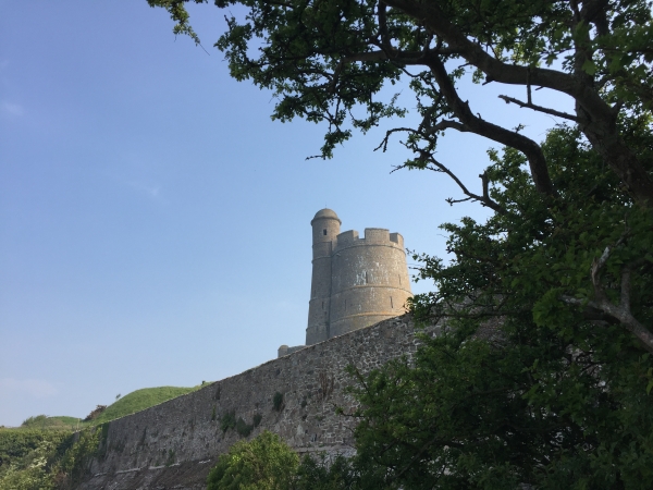 La Tour Vauban, de forme tronconique, nous domine de ses 18 mètres.