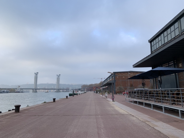 Rouen, la promenade Normandie-Niemen sur le quai Ferdinand de Lesseps.