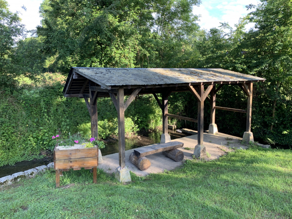 Freneuse-sur-Risle, l'ancien lavoir.