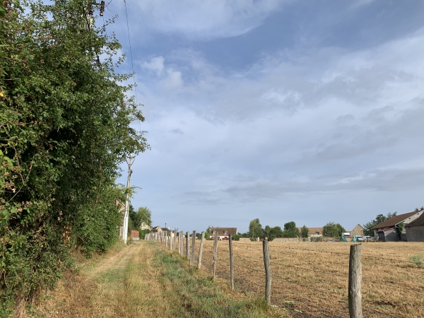 Chemin des Haguettes au hameau du Grand Coricard.