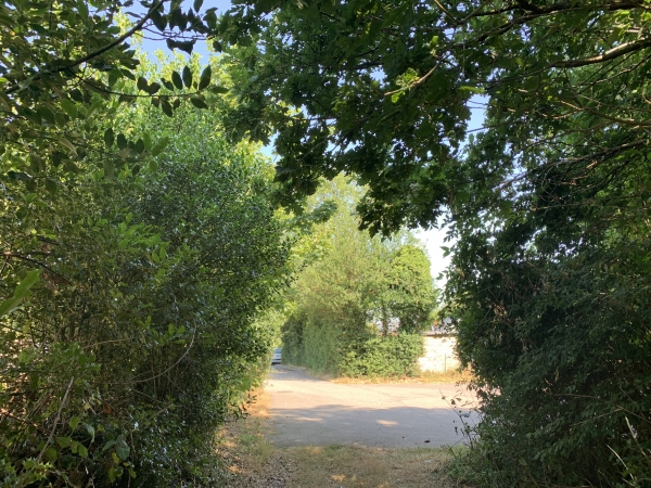 Nous entrons à la Mailleraye-sur-Seine par le chemin du Moulin.