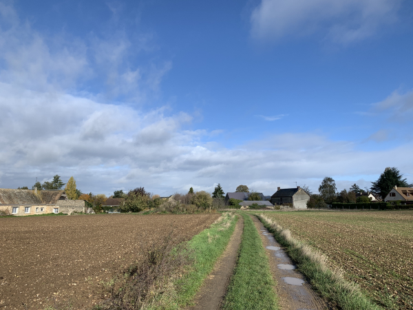 Retour au Plessis-Hébert par le chemin de la Mare Roger.