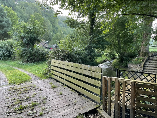 Passerelle sur le Ruisseau du Val Jouen.