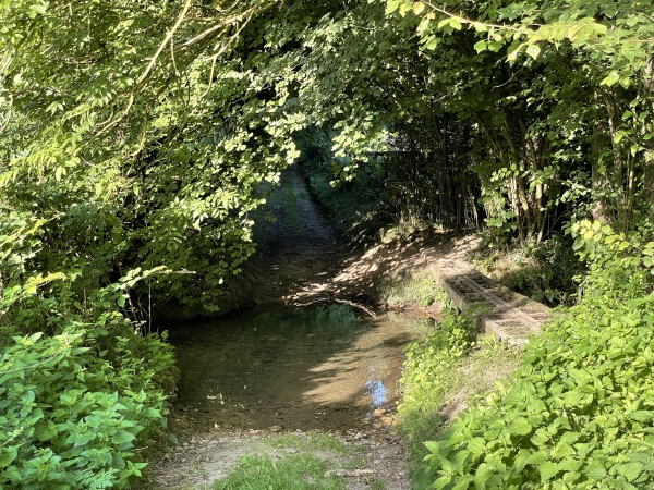 Nous traversons à nouveau le Ruisseau du Val Jouen.