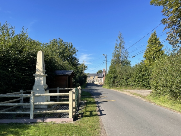 Nous voilà de retour dans le bourg.