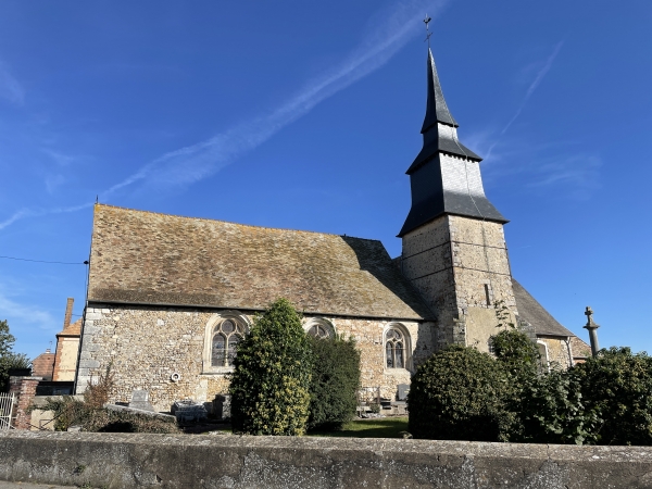 Boisset-les-Prévanches, église Sainte-Geneviève.