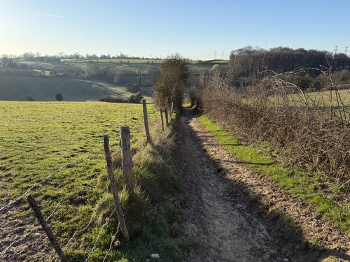 Nous traversons le vallon verdoyant entre Bois-Guilbert et la Chapelle-St-Ouen.
