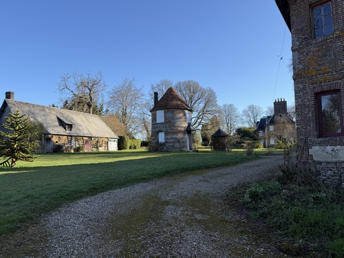 Château de Bruquedalle (XVIIe), ayant appartenu au baron Stabenrath, général d'empire.
