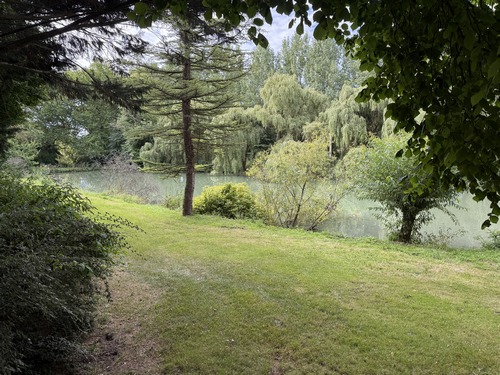 Etangs du château de Fontaine l'Abbé.