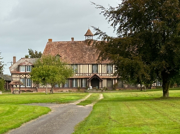 Vue de la randonnée Le circuit des manoirs en Roumois au départ de Berville-en-Roumois, 27