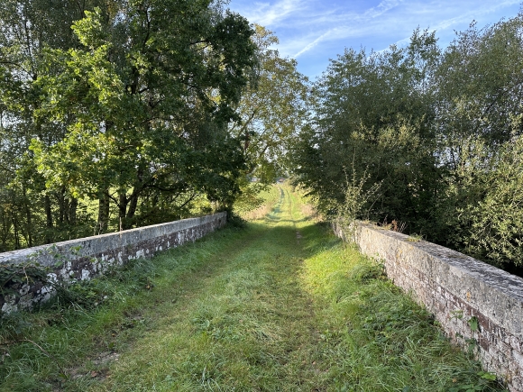 Vue de la randonnée Chemin pédestre des Dours au départ de Ecaquelon 2, 27